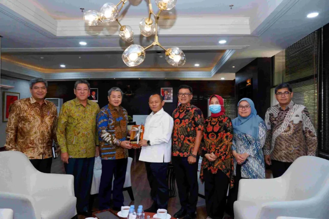 Industri Ngeluh Harga Bahan Baku Lokal Mahal. Kemenperin Akan Beri Solusi!